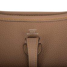 画像をギャラリービューアに読み込む, 【新品】エルメス ベージュ ドゥ ワイマール クレマンス エブリン TPM バッグ パラジウム金具