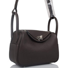 画像をギャラリービューアに読み込む, 【新品】エルメス リンディ ミニ 20 |エベヌ、トリヨンクレマンスレザー、パラジウム金具