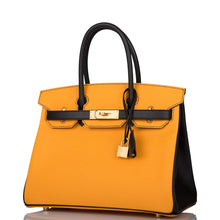 画像をギャラリービューアに読み込む, 【新品】エルメス バーキン 30 ホースシュー スタンプ (HSS) |バイカラーのジョーヌドールとブラック、エプソムレザー、ブラッシュゴールドの金具