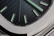 画像をギャラリービューアに読み込む, 【中古】パテック フィリップ ノーチラス 5711/1A-010 「パテックシール」