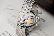 画像をギャラリービューアに読み込む, <transcy>*【中古】パテックフィリップ ノーチラス 5712/1A-001</transcy>